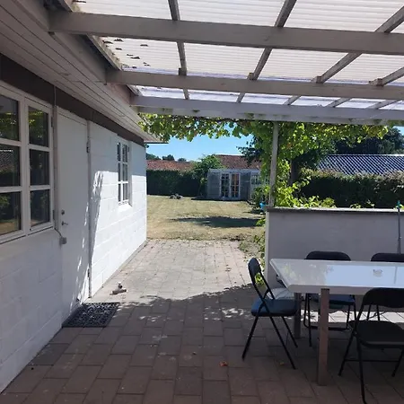 Stuelejlighed Med Have Og Overdaekket Terrasse Apartament *