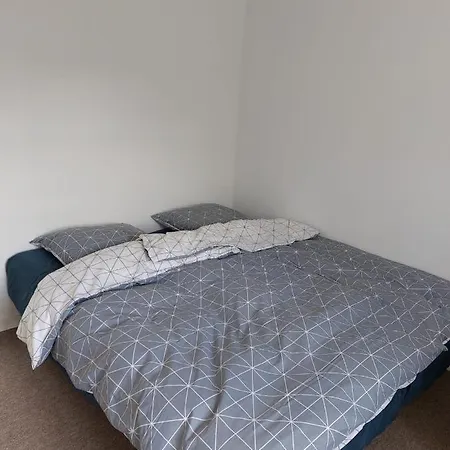 Stuelejlighed Med Have Og Overdaekket Terrasse Odense