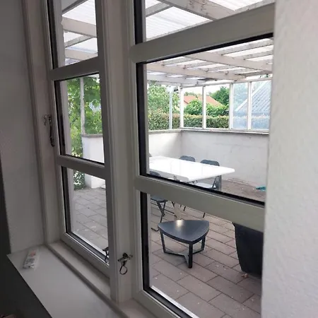 Stuelejlighed Med Have Og Overdaekket Terrasse